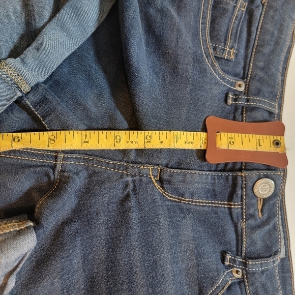 Aeropostale designed in NYC MIDI size 6 shorts - Picture 4 of 7